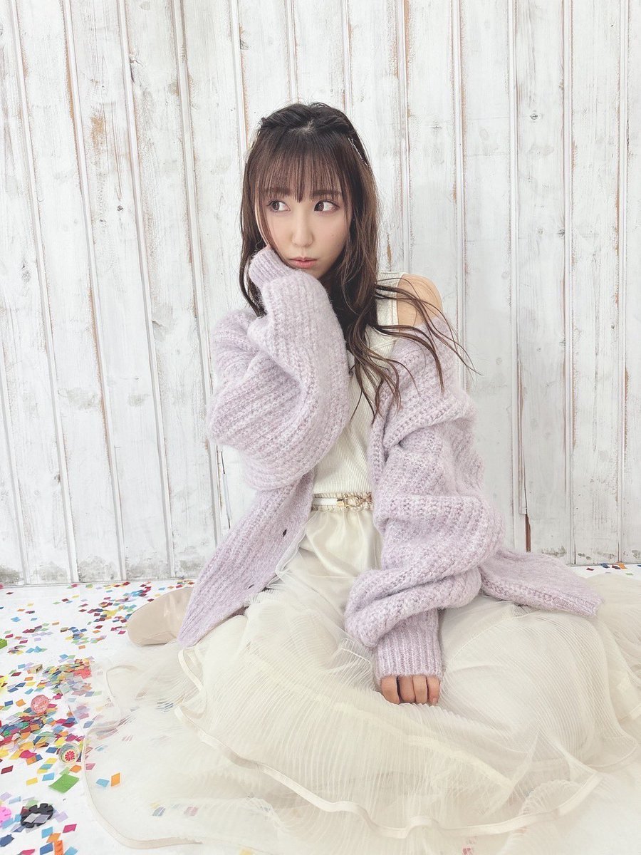 aina_suzuki723's tweet photo. 声優グランプリさんにて
アナザーカバー・巻末特集に登場させて頂いております！！
2ヶ月連続リリースとなった「Apocalypse Day」「果てのない旅」についても沢山お話させて頂いております✨
是非ご覧下さいませ〜☺️ https://t.co/ICkcRMjaGP