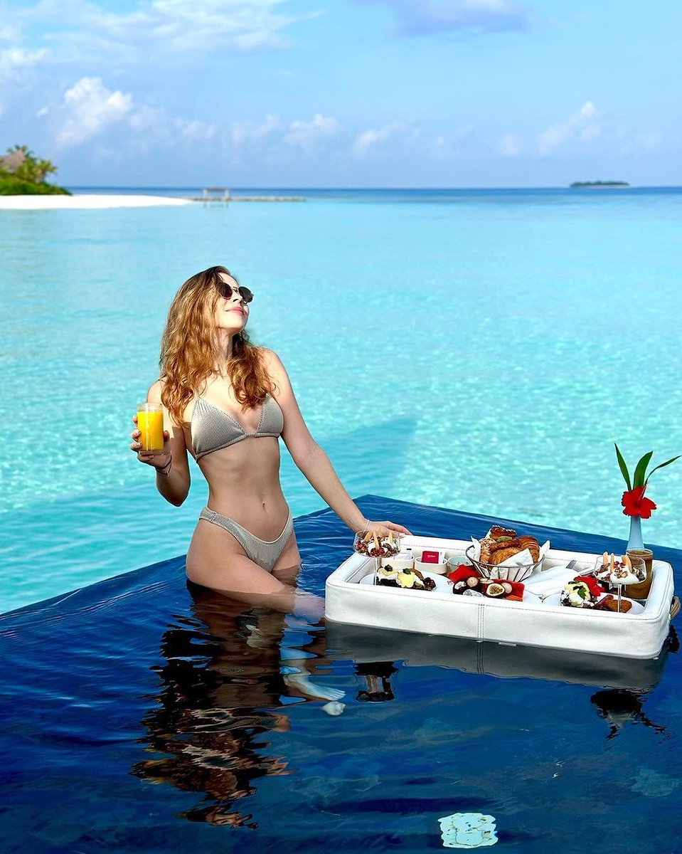 Indulge in a floating breakfast experience surrounded by the serenity of the ocean. 🥐 🌊

📸: <a href="/MVMovenpick/">Mӧvenpick Resort Kuredhivaru Maldives</a>

#TravelTradeMaldives #VisitMaldives #Maldives #Explore #MovenpickResortKuredhivaruMaldives