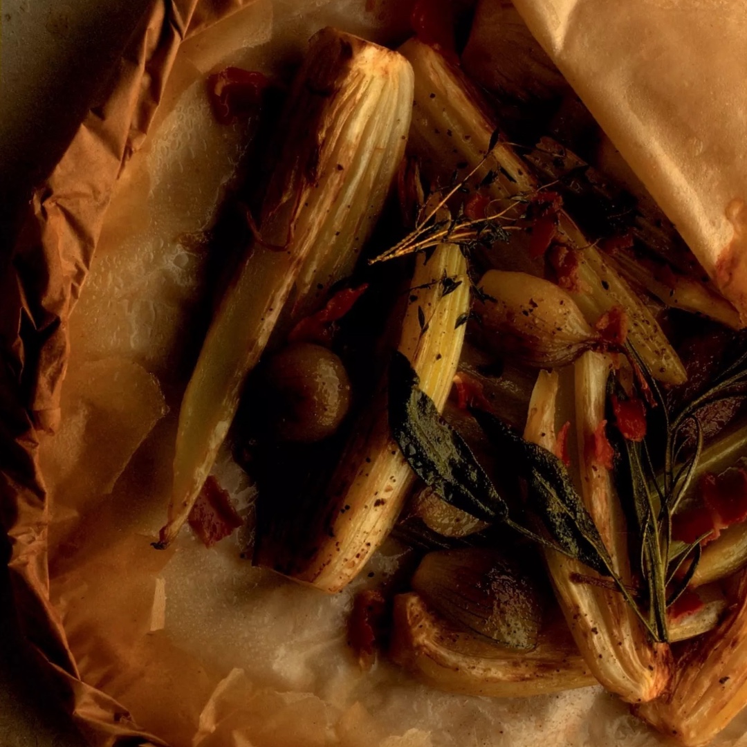 DeliaOnline's tweet image. #recipeoftheday Celery Baked in Vinaigrette with Pancetta and Shallots ow.ly/oE9F50QpEI4 #rootvegetables #celery #pancetta #homecooking #easyentertaining #shallots