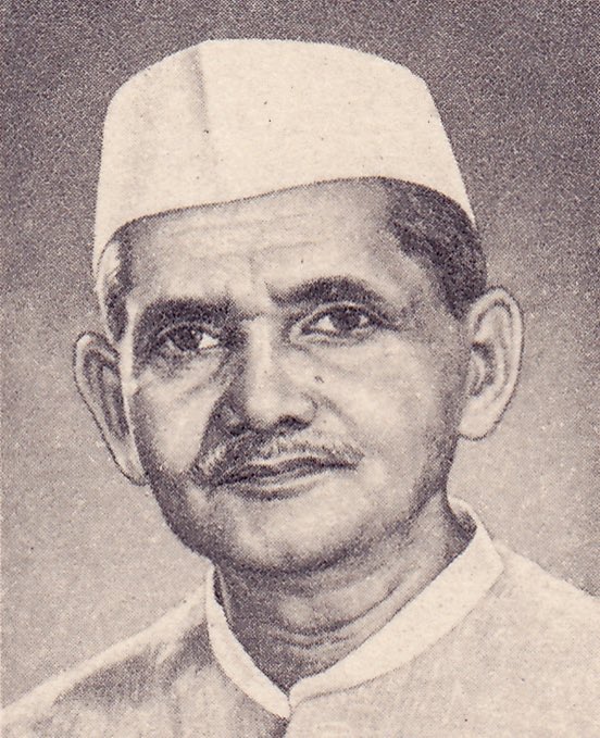 PemaKhanduBJP's tweet photo. My humble tribute to India's second Prime Minister, Shri Lal Bahadur Shastri Ji, on his Punyatithi.

Shastri Ji's simplicity, dedication for the development of the nation, and his iconic call of 'Jai Jawan, Jai Kisan' continue to inspire generations. His leadership and exemplary ability to steer India through challenging times serve as a beacon of inspiration for all.

#LalBahadurShastri