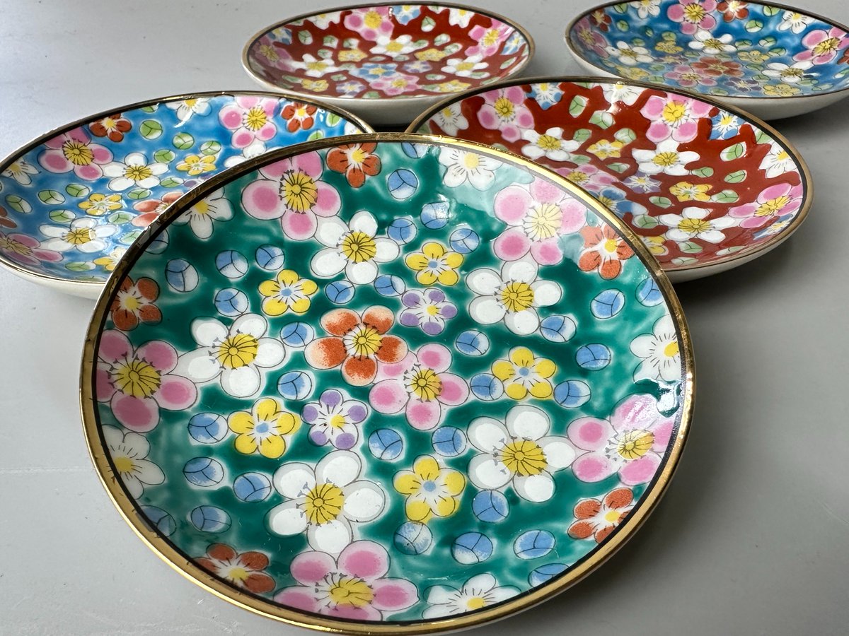 hareitiba's tweet photo. Small dish
flower pattern
kozara
#japaneseantique #smalldish https://t.co/pnJypEtRT9