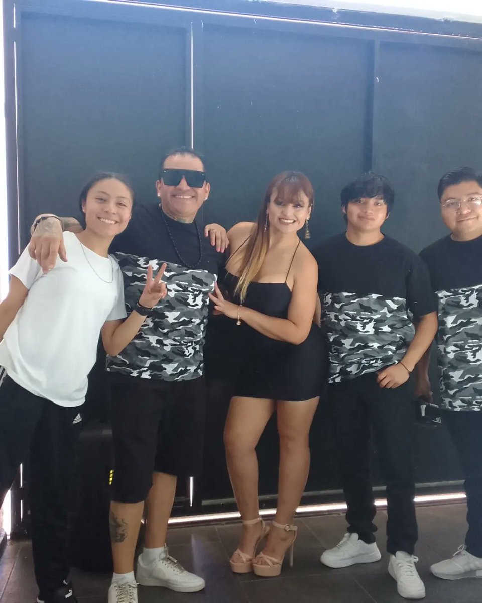 edecanesgalatea's tweet photo. Ayer en #grabacionmusical con nuestra linda 😍Liz 😍 y Proyecto B kumbia #videoclipmusical #Puebla #filmacion #cumbia #edecanesmexico #edecanes #CDMX #queretaro #Cuernavaca #Orizaba #Tlaxcala #Pachuca #Toluca #cancun #Tehuacan #Guadalajara #Morelia #monterrey https://t.co/DhqHPqkw6C