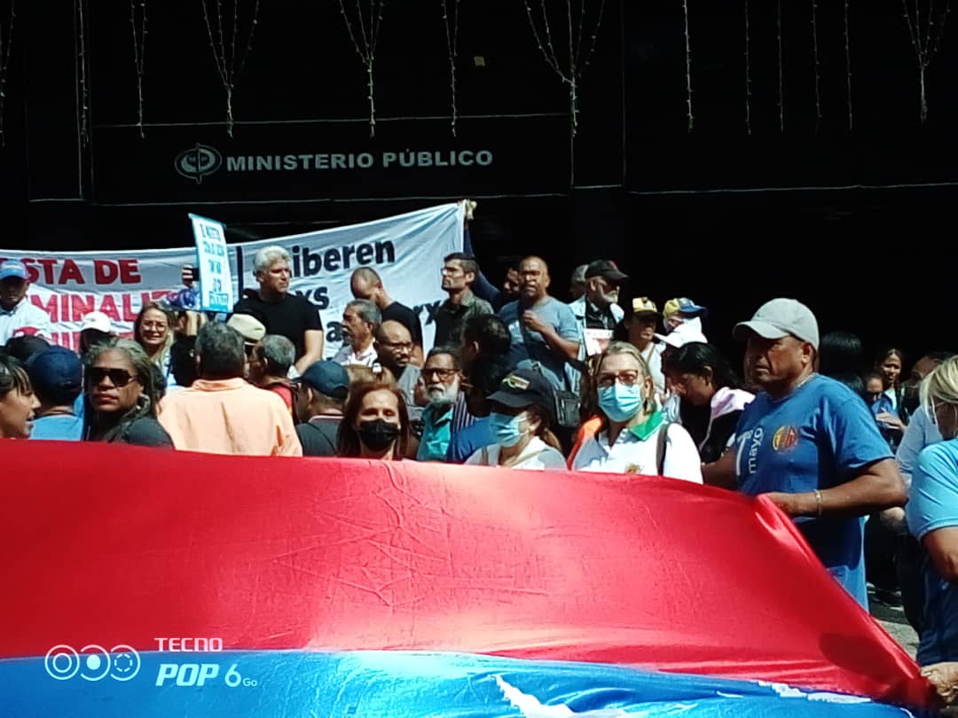 Leon Judith tweet media