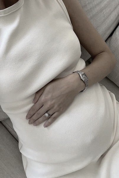 ㅤㅤ

¤ Little moon update !

` After a sumptuous lunch, we are now lazing around. Oh, by the way, I am on my 4th month now! 🍼

ㅤ