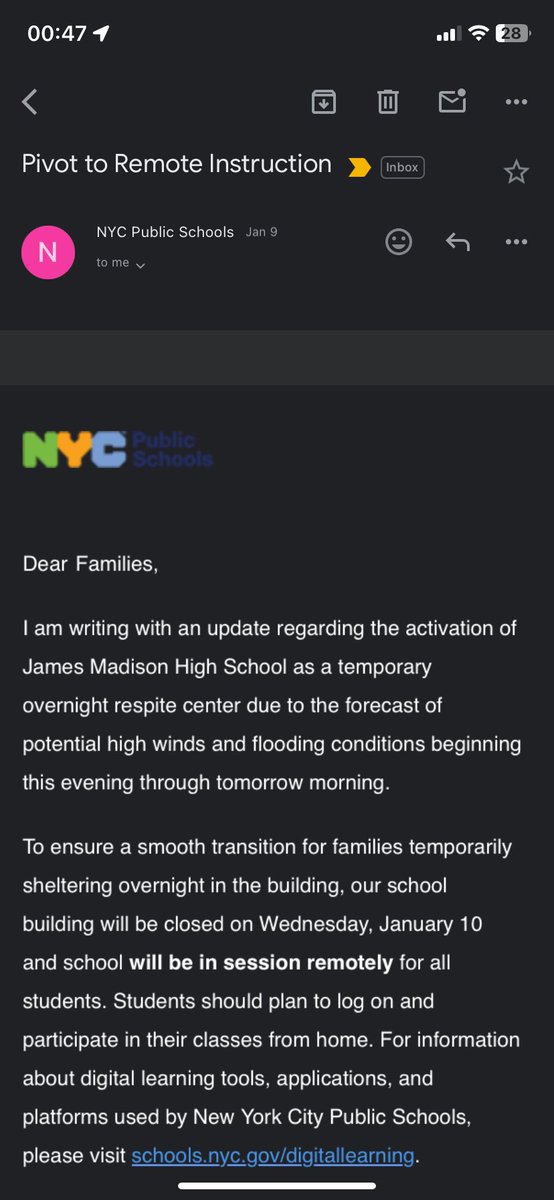 SimplyFonz's tweet photo. @georgesantos @daninbathrooms @elonmusk For everyone saying the school was closed due to weather conditions .. https://t.co/fbpr3FqneW