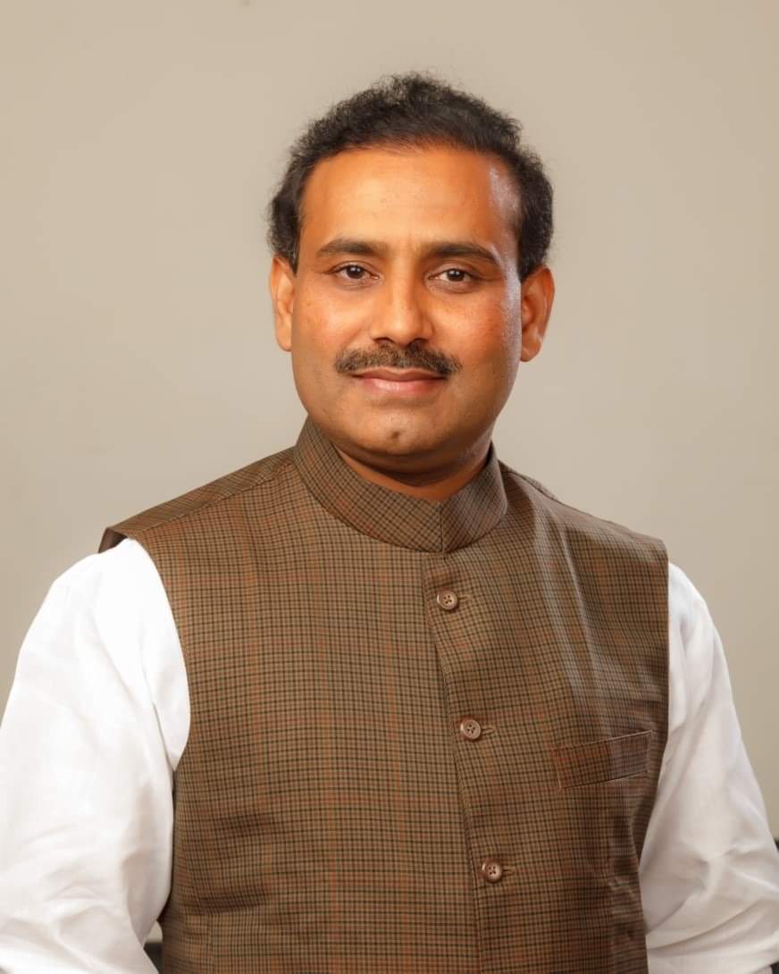 Jayant_R_Patil's tweet photo. राष्ट्रवादी काँग्रेस पक्षाचे नेते, माजी मंत्री मा. श्री. राजेश टोपे जी यांना वाढदिवसाच्या हार्दिक शुभेच्छा! 
आपणास उत्तम आरोग्य आणि दीर्घायुष्य लाभो.

@rajeshtope11 https://t.co/IG1RPlzpHE