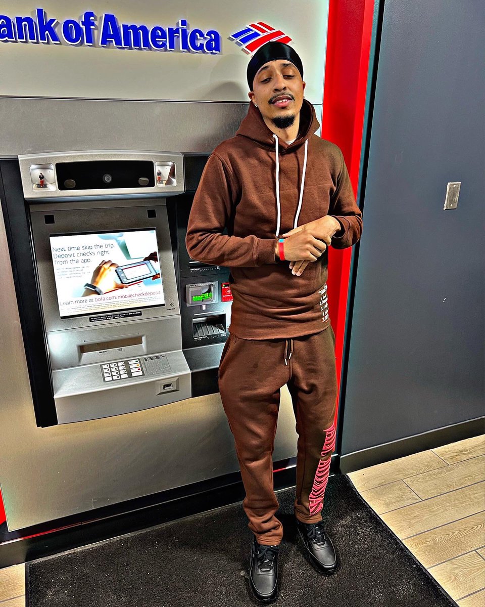 S_stevens36's tweet photo. Alone not lonely 🚶🏽‍♂️

🚨🚨 NEW VA JUST DROPPED https://t.co/HOtYxOTWVl