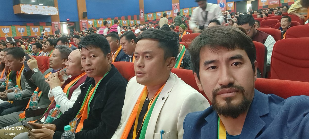 RigsalLobs64650's tweet photo. Attending State Executive Meeting of Arunachal Pradesh at DK Convention Hall. 
#JindaBaad@PemaKhanduBJP #Jai@BiyuramWahgeBJP #JaiNarendaModi
@ChownaMeinBJP @narendramodi https://t.co/hGSTiaTwj4
