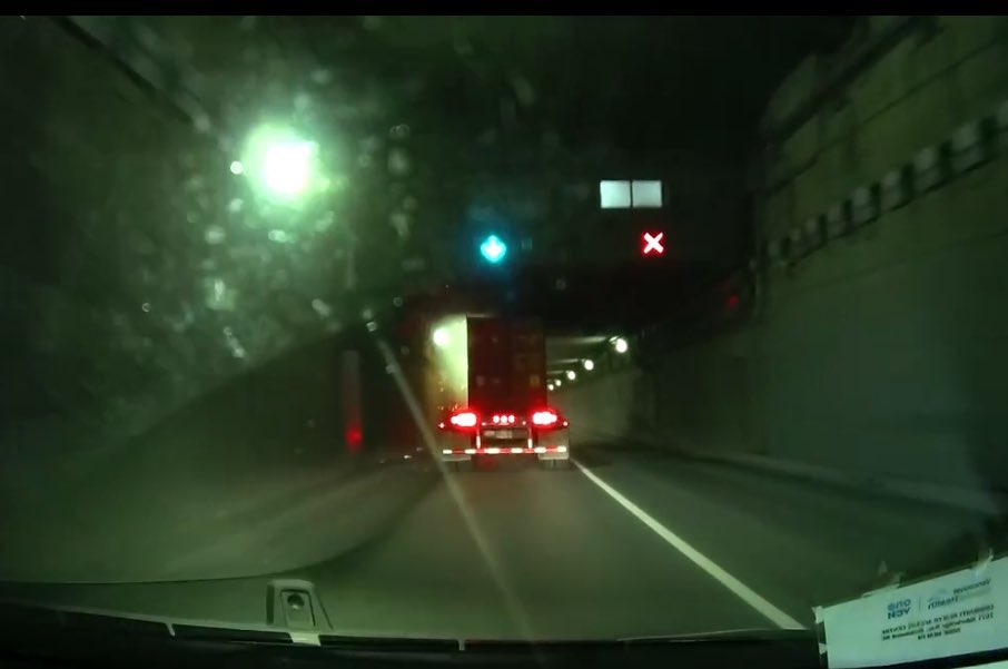 #BREAKING: It’s happened again!
Sparks fly as truck’s overheight load scrapes ceiling of Massey Tunnel tonight.

<a href="/Troy__Charles/">Troy Charles</a> w/ EXCLUSIVE dashcam video &amp; witness invu on <a href="/GlobalBC/">Global BC</a> News at 11.

You’ll notice right lane is closed. That’s for repairs due to previous truck crash.
