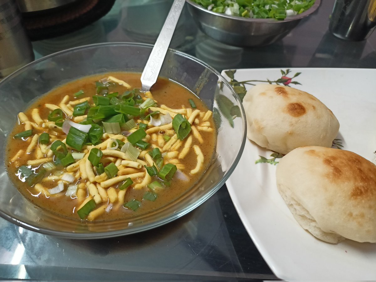 HemitaPathak's tweet photo. Quote with last food pic you captured let's make x hungry 🤤 https://t.co/CLZsvLBuOJ