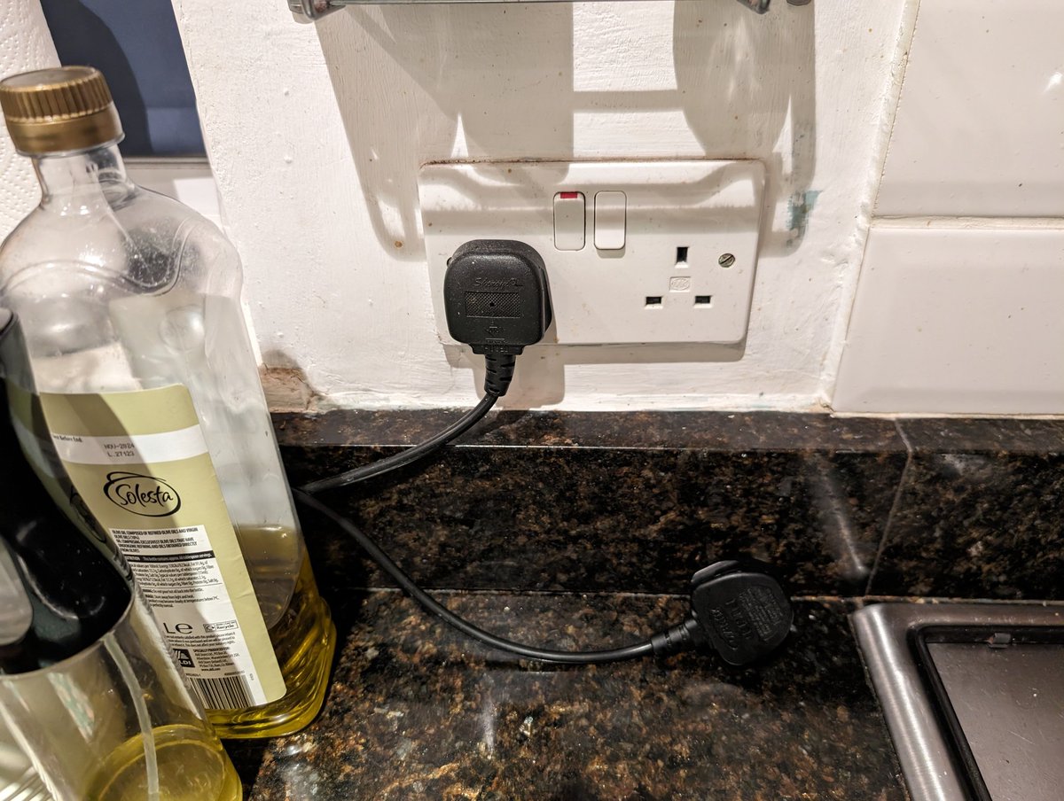 leejsmith1977's tweet photo. Every morning I encounter this. Plugged in and turned on is the toaster, unplugged for our safety is the coffee machine. Can someone please explain this logic? 😂 #askx #logic #asktheinternet https://t.co/m9RR23pgb9