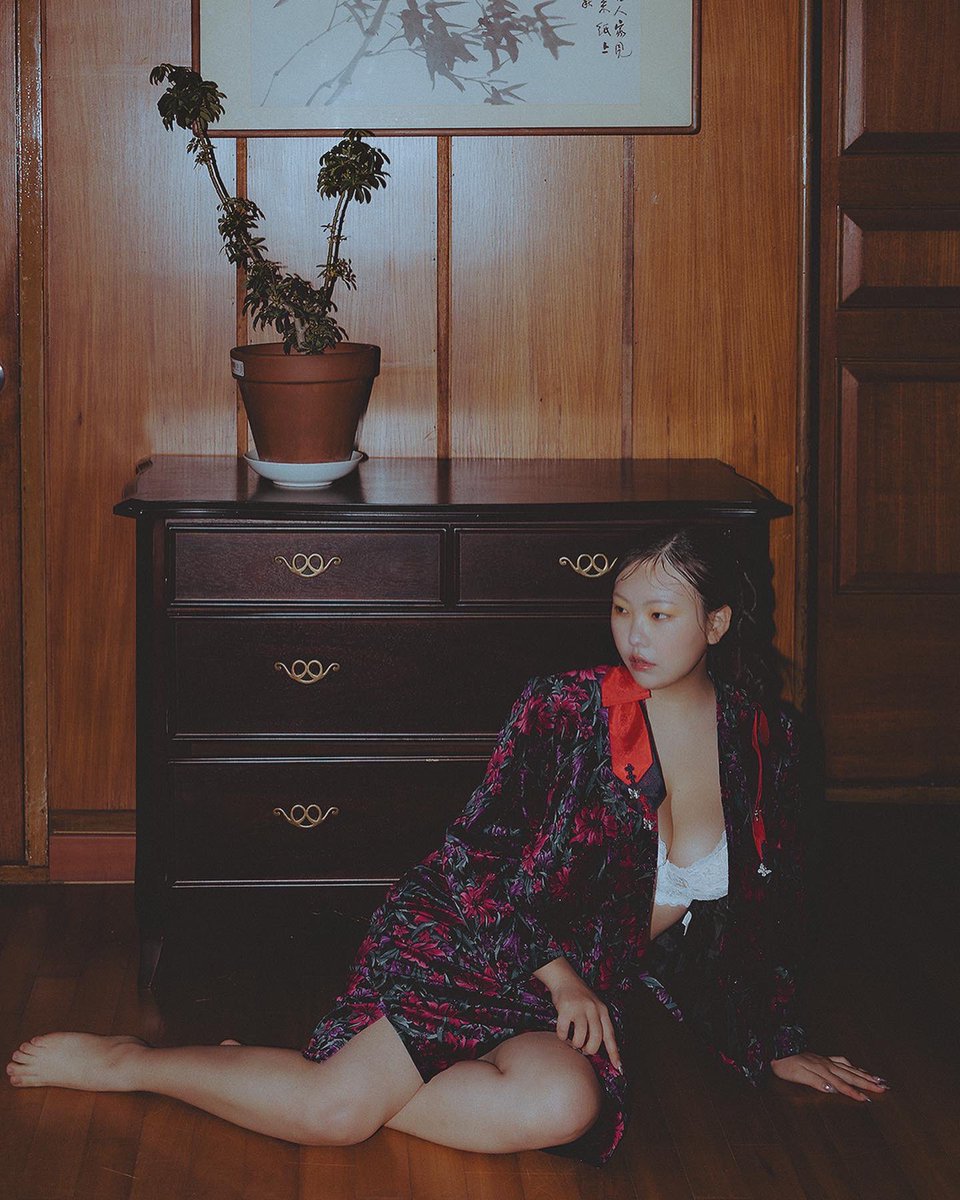 Vevoveria's tweet photo. Retro 세 스푼을 첨가한 사진 https://t.co/PK4mKQ2p9q