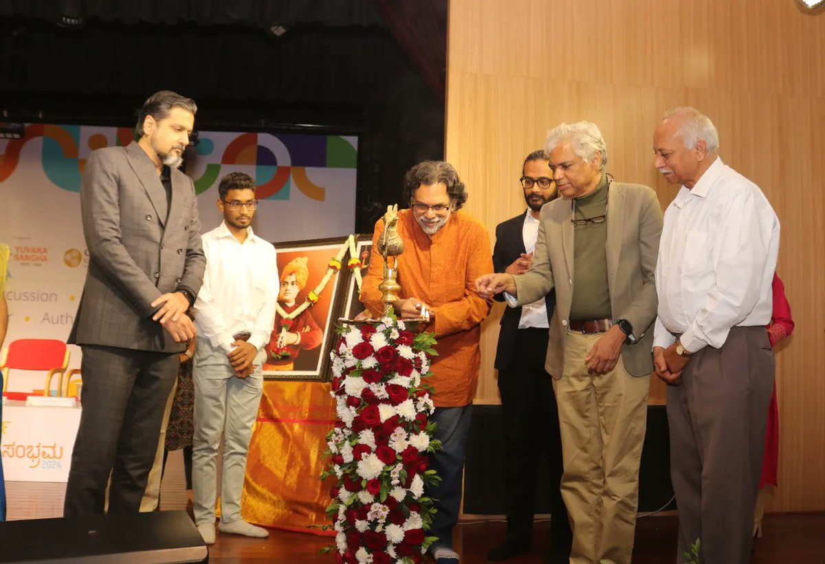 Student Lit Fest tweet media