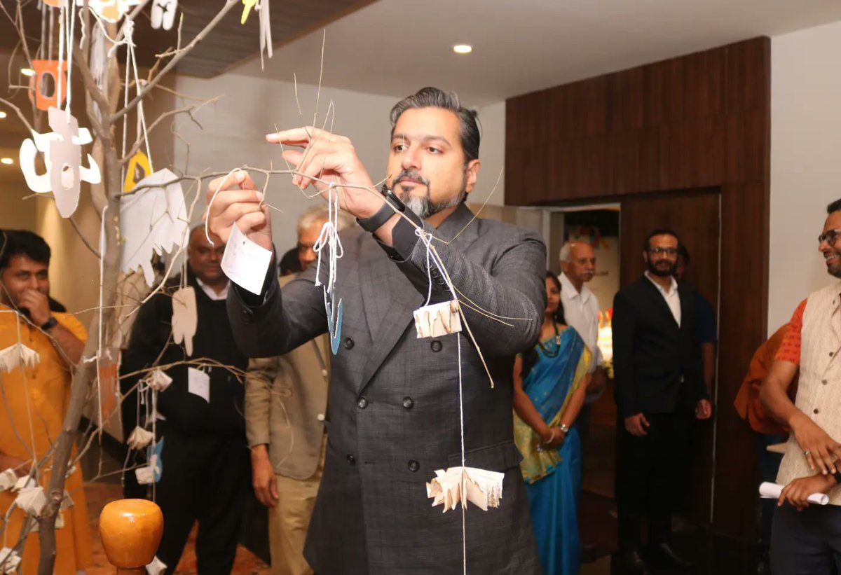 Student Lit Fest tweet media