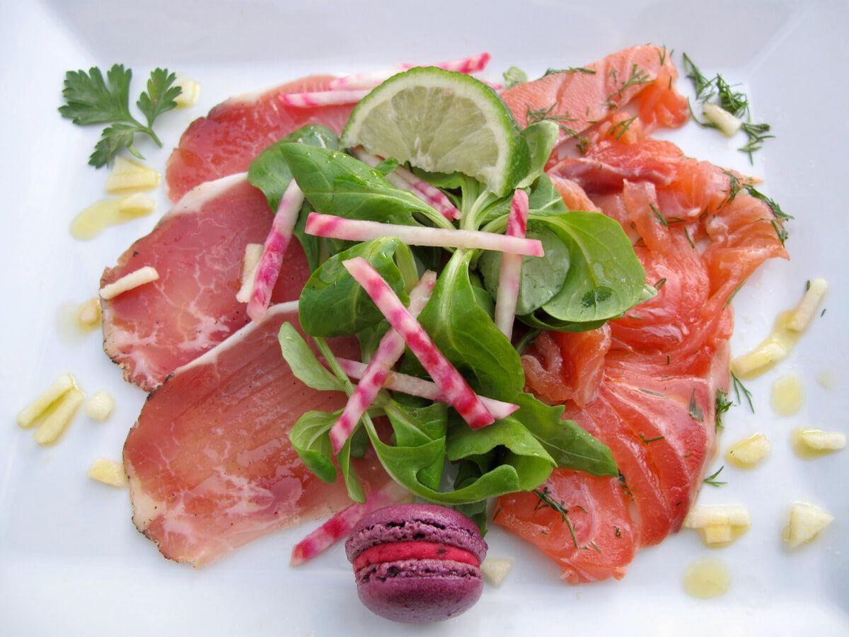 Jill_Colonna's tweet image. Beetroot unearthed! Surprising facts of this humble root vegetable as superfood from harvest to dinner table - with recipes, storage tips, and more in the French guide  buff.ly/3GFzgzA

#beetroot #rootvegetables