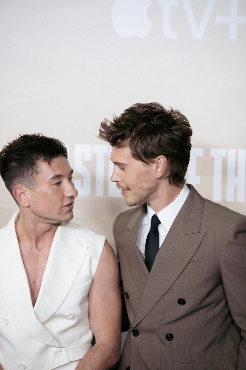 mekhiturner's tweet photo. Austin Butler, Callum Turner, and Barry Keoghan photographed by me at the #MastersOfTheAir premiere. https://t.co/YwNjEGQhjf