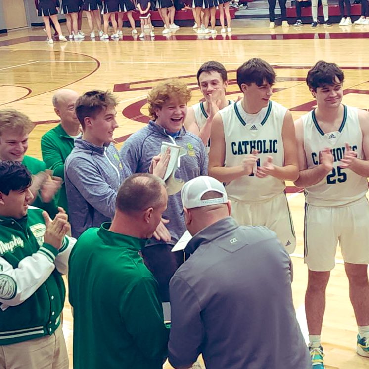 brianpyck's tweet photo. Congratulations to Jay Osborne on his remarkable achievement of 700 career basketball coaching wins! 🏀 It was an honor to present him with this plaque to celebrate his dedication and success in the world of basketball!!! 🙌☘️ #CoachingLegend #700Wins @SGFCatholic_Ath @MIAAAMO1 https://t.co/NREfwEtj71
