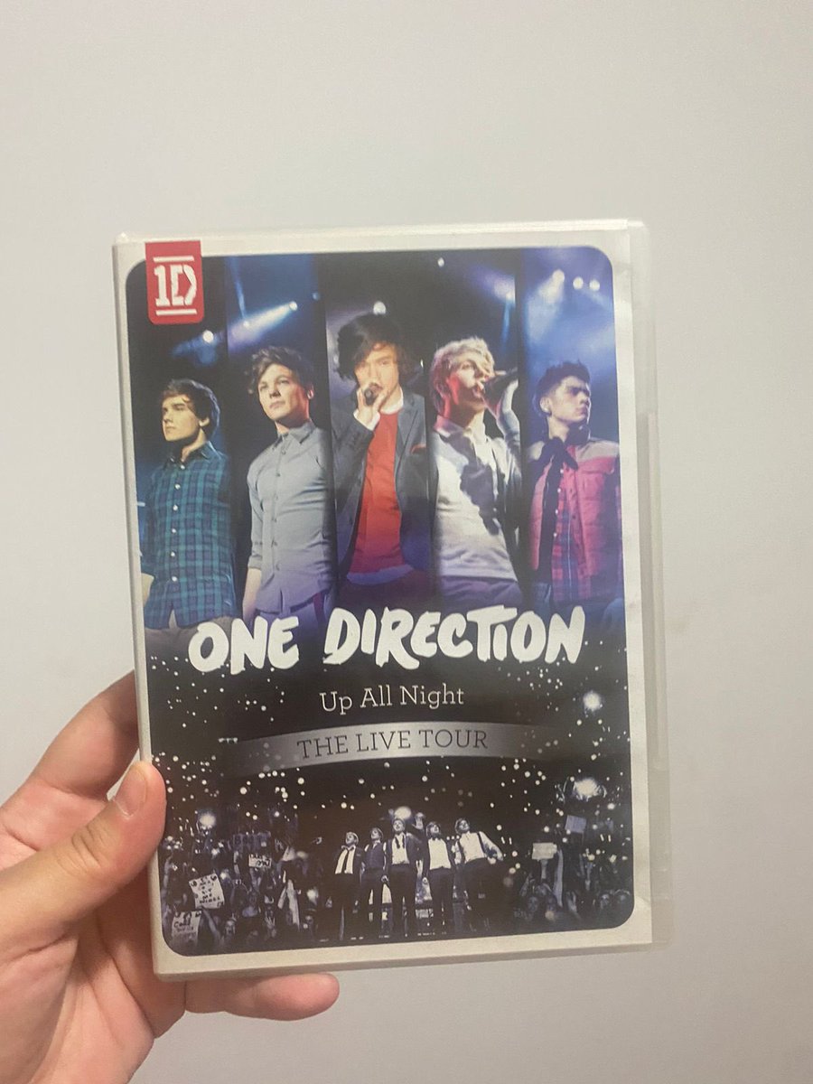 ddtaehy's tweet photo. VENDO / VENDA

DVD One Direction 
Up All Night: The Live Tour

60$ + Frete ou valor a negociar. https://t.co/iyWOh2EXdu