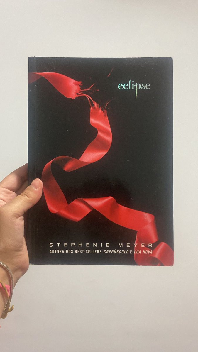 ddtaehy's tweet photo. VENDO / VENDA

SAGA CREPÚSCULO 
2° Edição 

Saga 275$ 
Livros separados, valores a negociar https://t.co/AwQ0R34PzZ