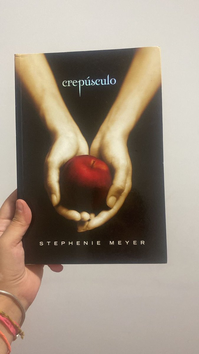 ddtaehy's tweet photo. VENDO / VENDA

SAGA CREPÚSCULO 
2° Edição 

Saga 275$ 
Livros separados, valores a negociar https://t.co/AwQ0R34PzZ