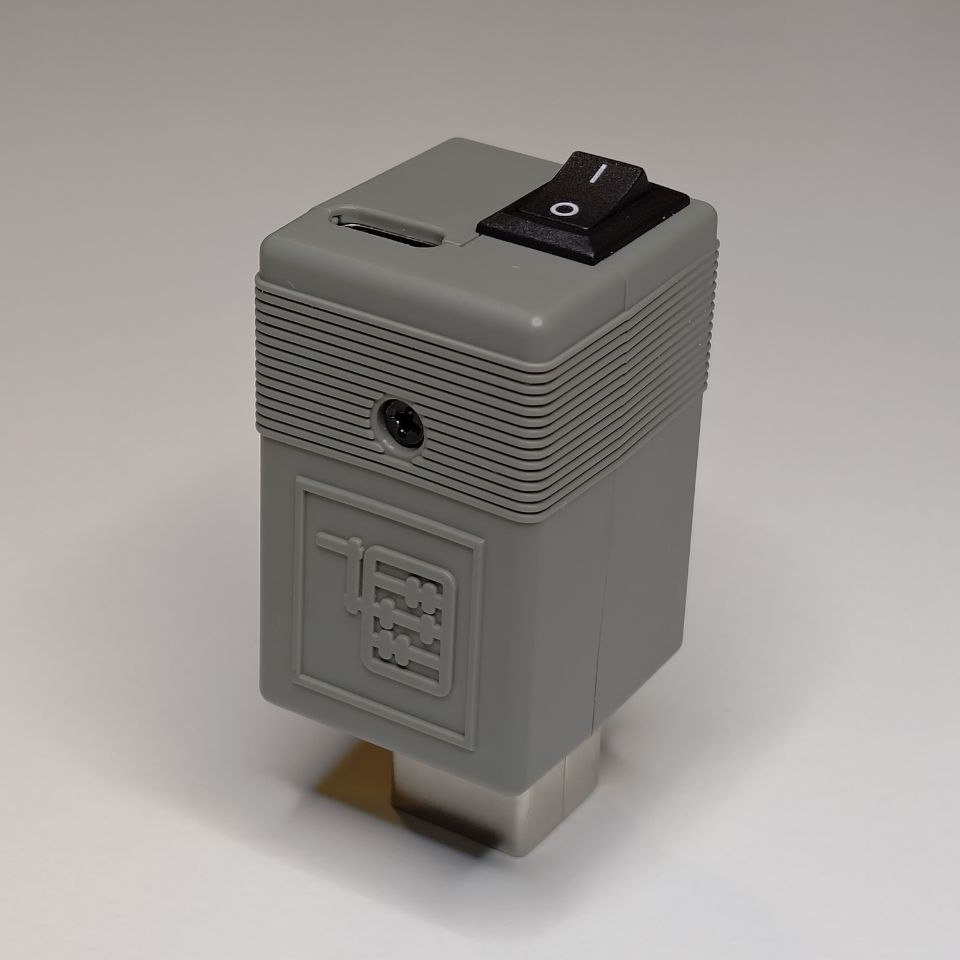 madhackerslab's tweet image. #PowerShark Wednesday update: QA acceptance done, goods being packaged now. First batch shipping from the factory this Friday. (no actual ships are involved, so should be quick). #amigarulez