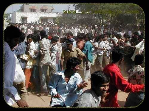 RakhiNbk's tweet photo. Crowds at NARASIMHANAIDU theatre's like never before..... 23 Years of
#NaraSimhaNaidu #NandamuriBalakrishna
#AllIndiaRecord #BoxOfficeBonanza https://t.co/UA67wbUb09