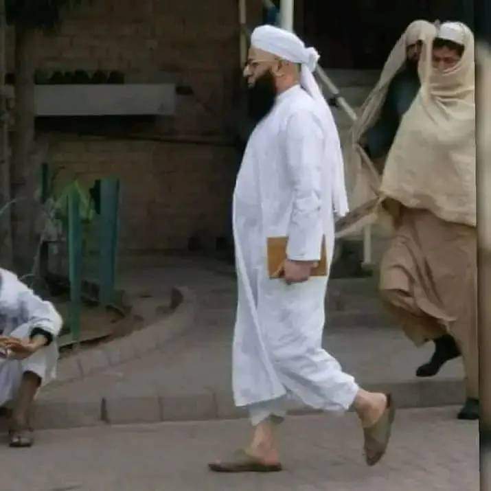 muftiabumuhamad's tweet photo. انا للّٰہ وانا الیہ راجعون 😭 انتہائی افسوس ناک خبر 
صدمے پہ صدمہ 😭😭😭
بہت ہی شفیق اور ہمیشہ پیار و دعاؤں سے نوازنے والی عظیم ترین شخصیت ، خلیفہ مجاز حضرت صندل بابا جی استاد العلماء استاد حدیث حضرت مولانا محمد فہیم خان صاحب دار فانی کو خدا حافظ کہہ گئے 

اللہ تعالیٰ حضرت کو جنت الفردوس میں اعلیٰ مقام عطا فرمائے اور مساعی جمیلہ کو نجات ص شفاعت کا ذریعہ بنائے آمین ثم آمین یارب العالمین 🤲

✍️ مفتی ابو محمد عفی عنہ ہے