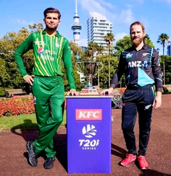 5-match T20I trophy gets unveiled in Auckland in the presence of two skippers - 🏏🥎

Shaheen Afridi and Kane Williamson. 🤩❤️🇵🇰 🇳🇿

Predict the result of the 5-match T20I series! 🤔🤔

#CricketNation #cricketchallenge #LikeShareFollow #needfollowers #viralfb #TODAYMATCH…