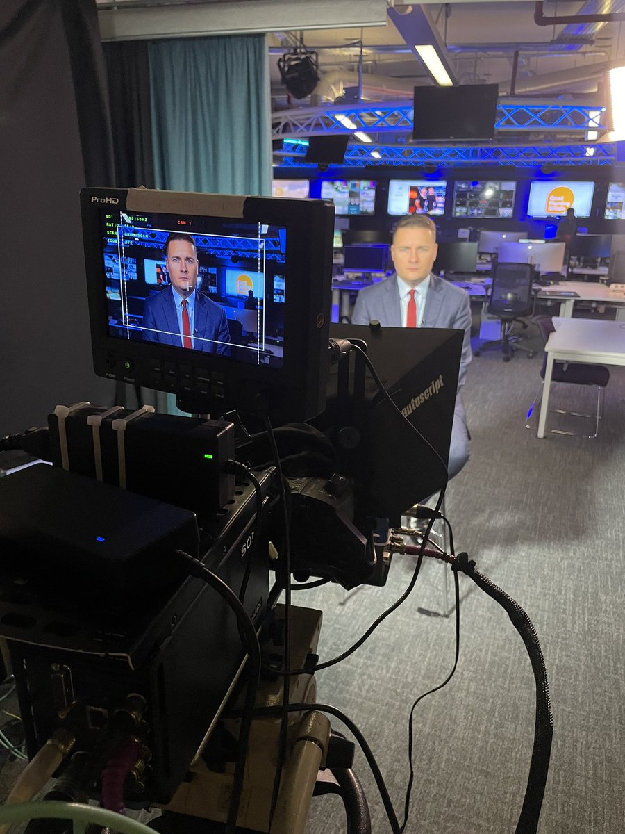 On <a href="/GMB/">Good Morning Britain</a> now talking to <a href="/ranvir01/">ranvir singh</a> and <a href="/benshephard/">Ben Shephard</a> is Shadow Health Sec <a href="/wesstreeting/">Wes Streeting</a> talking about latest with #PostOffceScandal and how best to improve health of our kids 🦷 #BTS