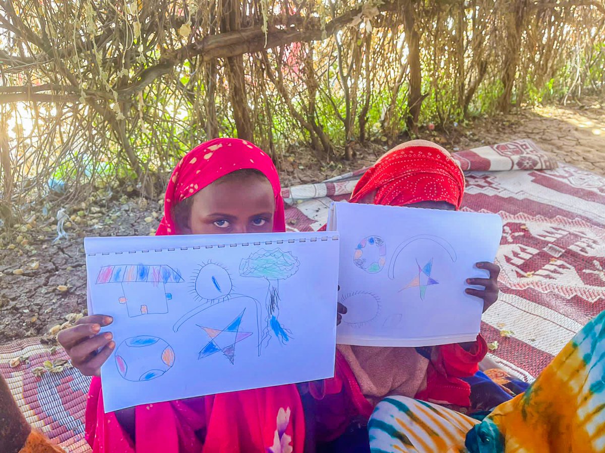 NoFYLSOM's tweet photo. "We have a lot of fun here. We play together and draw things." - Aisha Aden, 12.
At the child-friendly spaces in #Bardhere, NoFYL offers psychosocial support & recreational activities to unaccompanied & separated children (UASC) until they can be reunited with their families. https://t.co/lQAHaUvQy4
