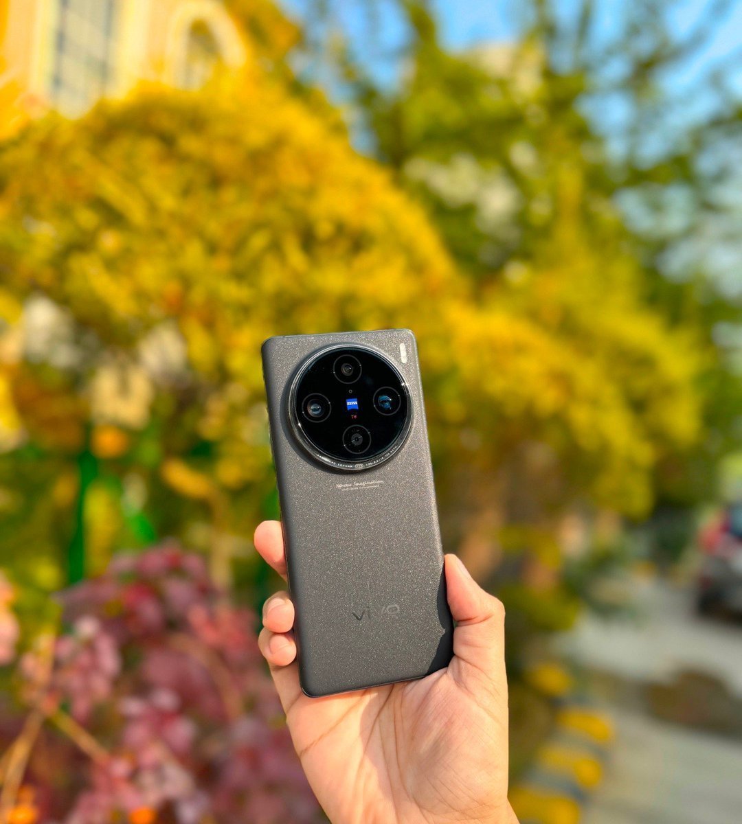 stufflistings's tweet photo. Q13. If you win a #vivoX100Series device in this giveaway, which camera mode of the device would you use first to click a picture with?
#vivoX100giveaway #vivoX100Progiveaway #WinvivoX100Series #stufflistingsarmy https://t.co/7UrNPOxAn1