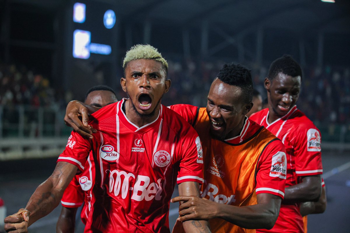 SimbaSCTanzania's tweet photo. Pumzi ya moto ilirudia hapa 😮‍💨

Mwamba kabisa Ngoma. #UchumiWaBuluu #VisitZanzibar #WenyeNchi #NguvuMoja https://t.co/LgKKZajyjt