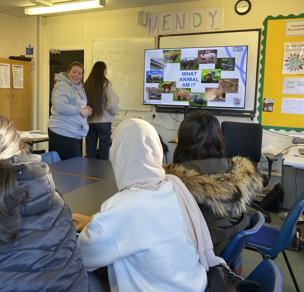 TLevel_Teacher's tweet photo. Lauren and Michelle from @MindCharity held the first of our Mental Health workshops today within #ESOL . Lots of great discussion on fight/flight/freeze, the CBT cycle and coping strategies. #MentalHealthAwareness @HarlowCollege https://t.co/t7dfJajCIZ
