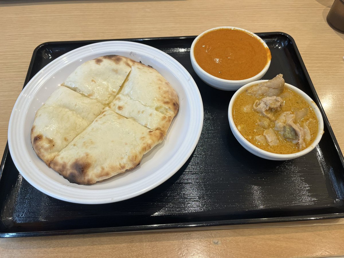 Karon73ki's tweet photo. ナンカレー食べた！チーズナン食べ放題でお値段も安いから気に入ってる🤤 https://t.co/LNrzDitrtw