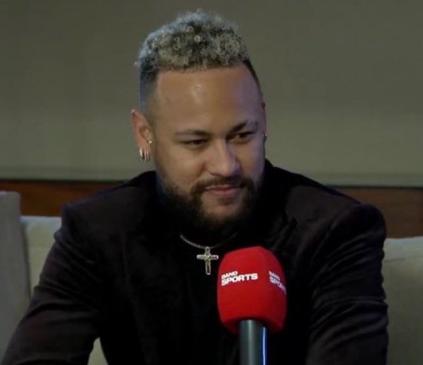 jpeseteiroDT's tweet photo. Hermano, Neymar parece un Maracucho que va a estrenar un Free Cover 😭😭 https://t.co/R87SmOwLm1