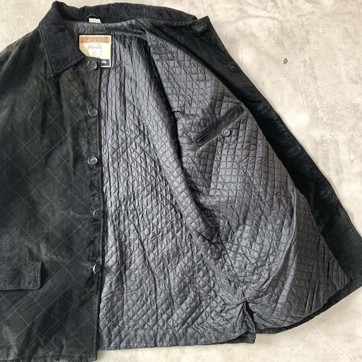 _HAKUi_'s tweet photo. 【 in stock 】

Italian suede quilted jacket

・Instagram ☞ https://t.co/6wA1VcsZRh https://t.co/VsYmsq7dhQ