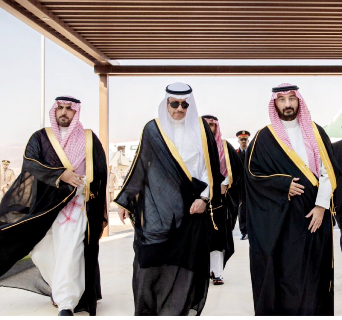 ghaleb_1401's tweet photo. الله يحفظكم ويرعاكم                                     دمت لنا عزا وفخراً ❤️❤️🌹🌹🇸🇦 https://t.co/6nFwSJAj6B