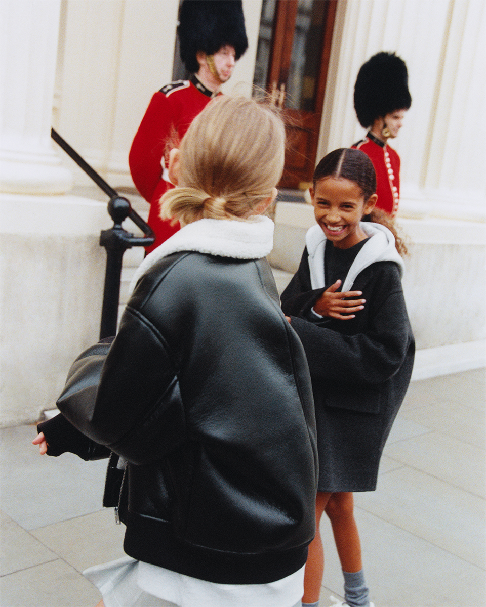 whiteretouch's tweet photo. 🎡 London calling! @ZARA_Kids new edit 🎡 
Digital Art @whiteretouch❕

#zara #zarakids #whiteretouch #retouch #digitalretouching #fashion #campaign
#fashioneditorial #fashionphotography https://t.co/ZN0eZEbQpY