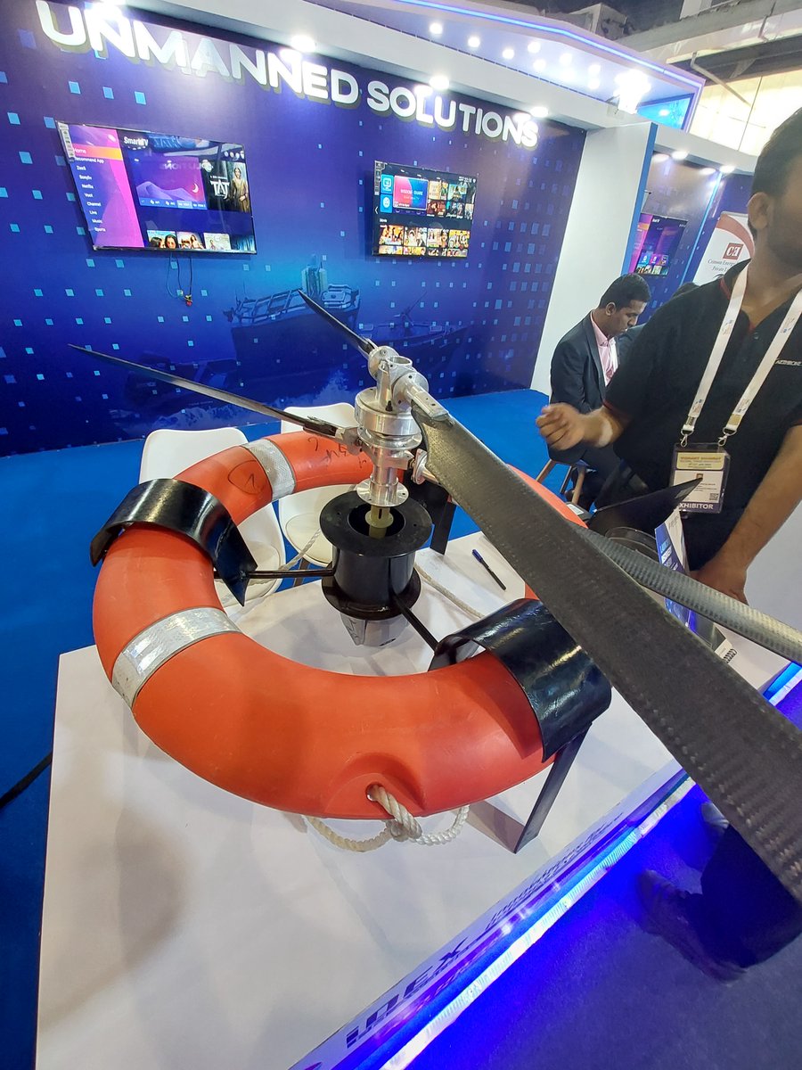 ReviewVayu's tweet photo. We are at Vibrant Gujrat!

Covering the event for us are our friends @lca_tejas_ and @JenilP1819 with the smiley faces-- thanks guys!

In the photos is the rescue drone by Aethrone Aerospace Pvt Ltd--- 18 km range and for the Indian Navy!

1/2 https://t.co/zpE6ldrKy8