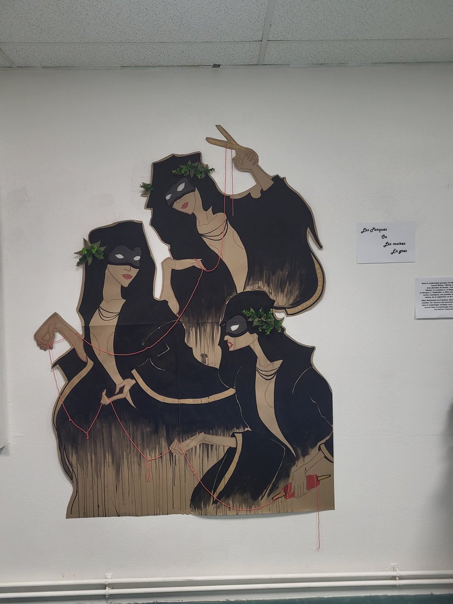 JulienGiovacch1's tweet image. Exposition antique organisée par les élèves de LCA du #collegedelamorinie. Visite des élèves des écoles du #REPplus. #noselevesontdutalent.