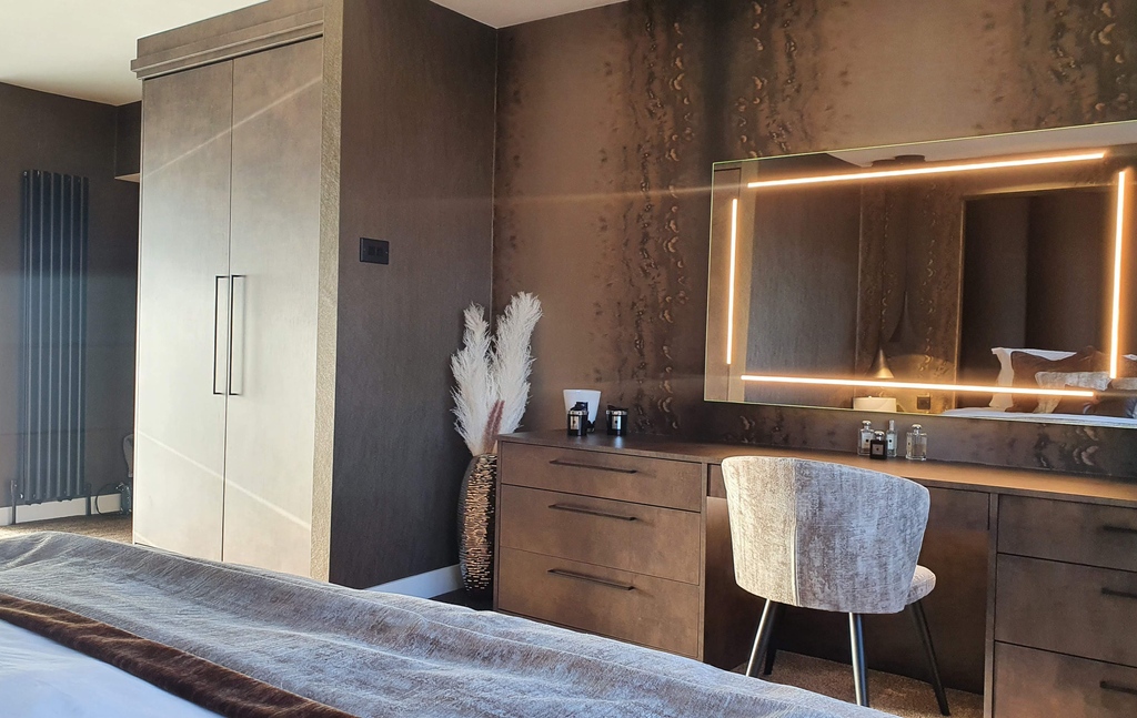 Bring warmth into your home with cozy textures, unique patterns and classic wood finishes. ⁠
Browns and beige have become extremely popular for home decor. 

 #homedecorideas #livingroomdecor #minimalinterior #modernfarmhouse  #neutralstyle #livingroomgoals #interiorandliving