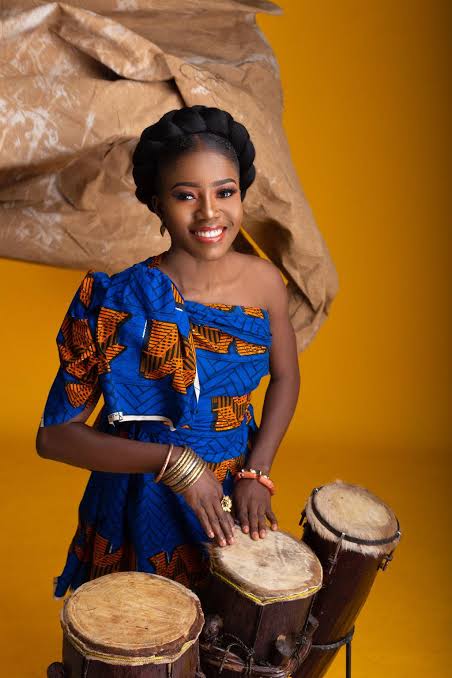 Smooth981FM's tweet photo. #NP Brown Skin Girl (Cover) @Efezino_Akpo
On #TheKazbah981 with @oluwaseun_ro
Listen Live: https://t.co/MJKwGb58rA
❤💙🤍
#Smooth981 #LoveMusic #LoveLife #SmoothFmLag https://t.co/tH27bVYwKy