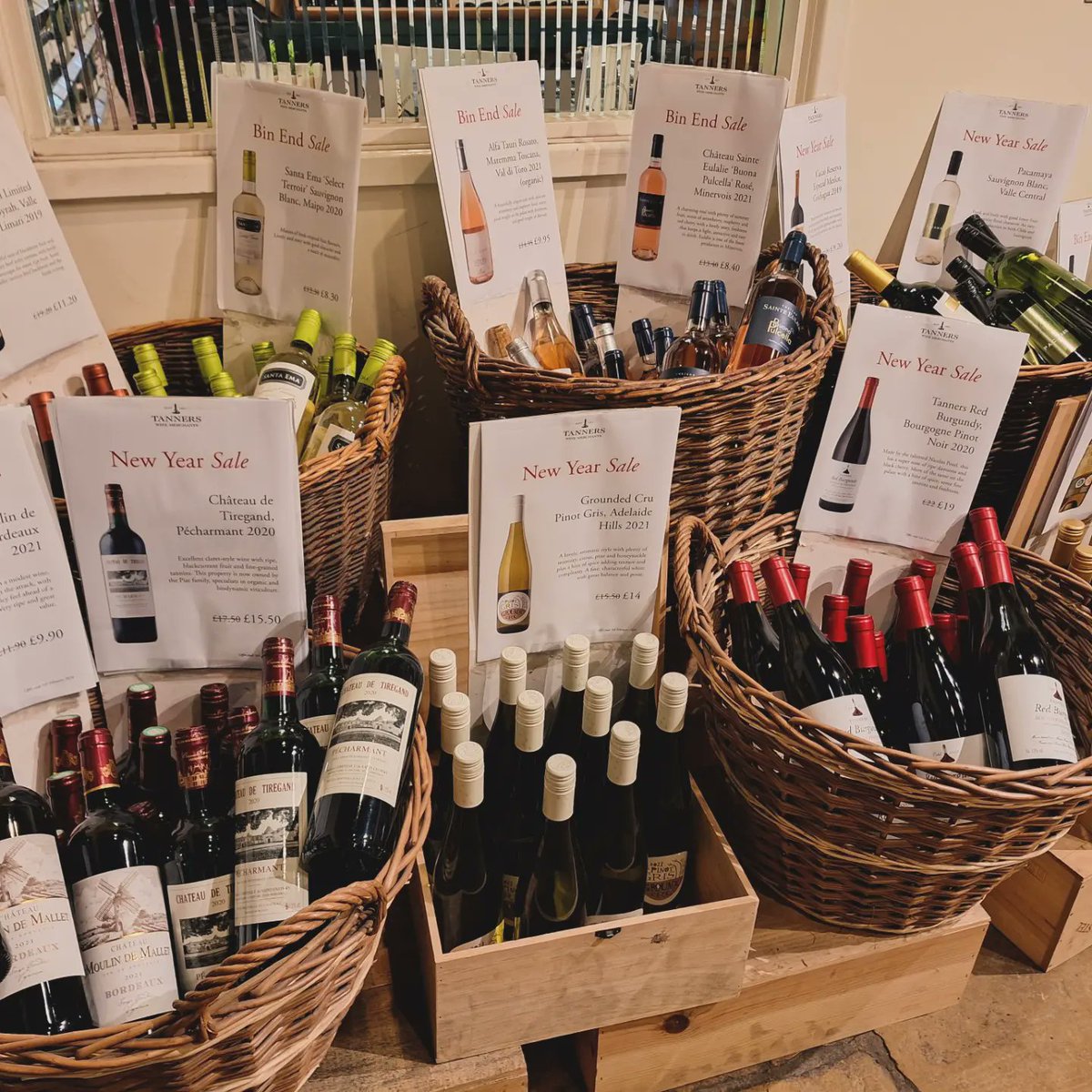 TannersWpool's tweet photo. New Years! New Sales!

Our January New Year offers are now in branch, with some amazing savings to be had to get you through the month!

Don't go Dry January, Try January with Tanners Welshpool! 

#Welshpool #wineshop #dryjanuary #tryjanuary #powys #midwales #wine #offers #sales https://t.co/aofRXHRPws