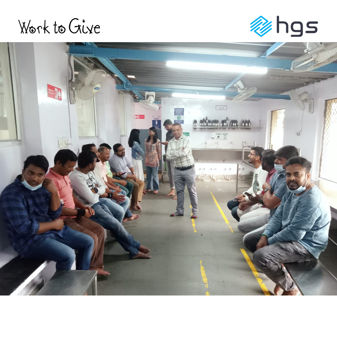 LifeAtHGS's tweet image. Dedicated volunteers from our Finance and Accounts team at #HGSBangalore recently visited the TAPF kitchen to whip up something special, spreading smiles through their heartfelt efforts and embracing the spirit of #WorkToGive.

Join HGS: bit.ly/3RX62Sd

#HumansOfHGS