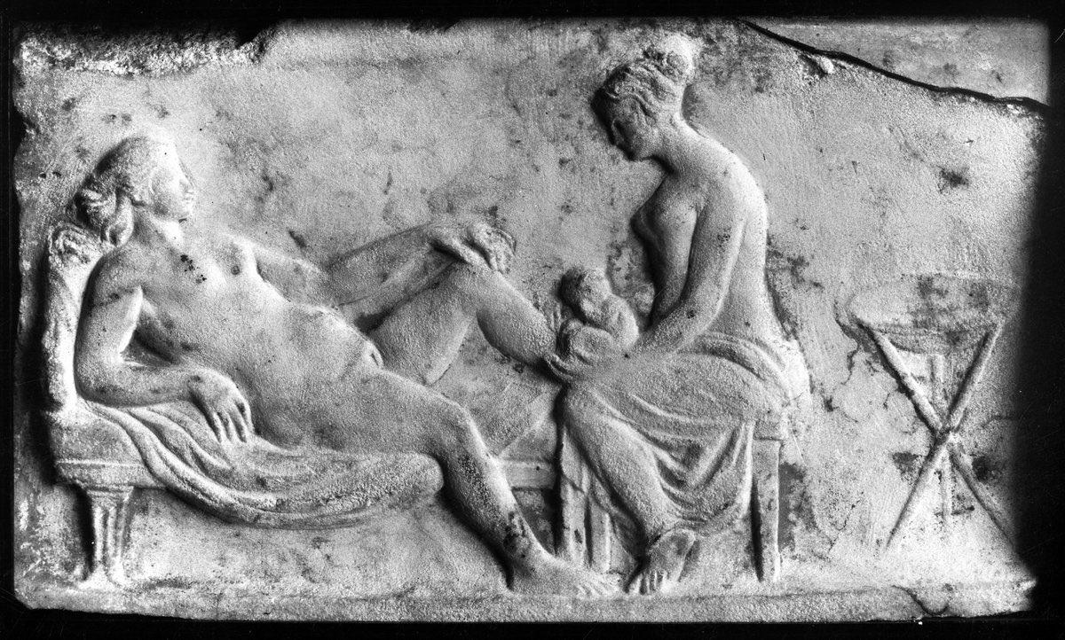 antigua_roma's tweet photo. Hoy se celebraban en Roma las carmentalia en honor de Carmenta, diosa de los nacimientos, a la que se hacía un sacrificio no mortal. https://t.co/HAVDFesQ4u