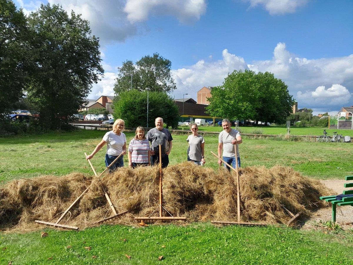 This #HeritageTreasures Day we want to highlight the amazing work the Sandyford Street Play Area group has done for nature in Stafford as part of the #NextdoorNature.

They created  a wildflower meadow area, planted fruit trees, and made a pollinator-friendly plant bed! 🐝🌸