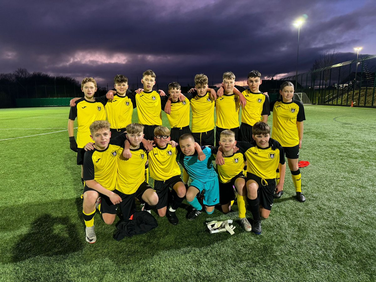 Outstanding performance from our <a href="/SL_TrinityHS/">Trinity High School</a> 14’s side, beating <a href="/stninianshs/">St Ninian's HS</a> 2-1 to reach the last 16 of the <a href="/sschoolsfa/">Scottish Schools' Football Association</a> shield.
Scorers:
Donnelly ⚽️
Bialkowski ⚽️
MoM:
Antoni Bialkowski 🔥
Best of luck to St Ninian’s for the rest of the year. 🤞🏻