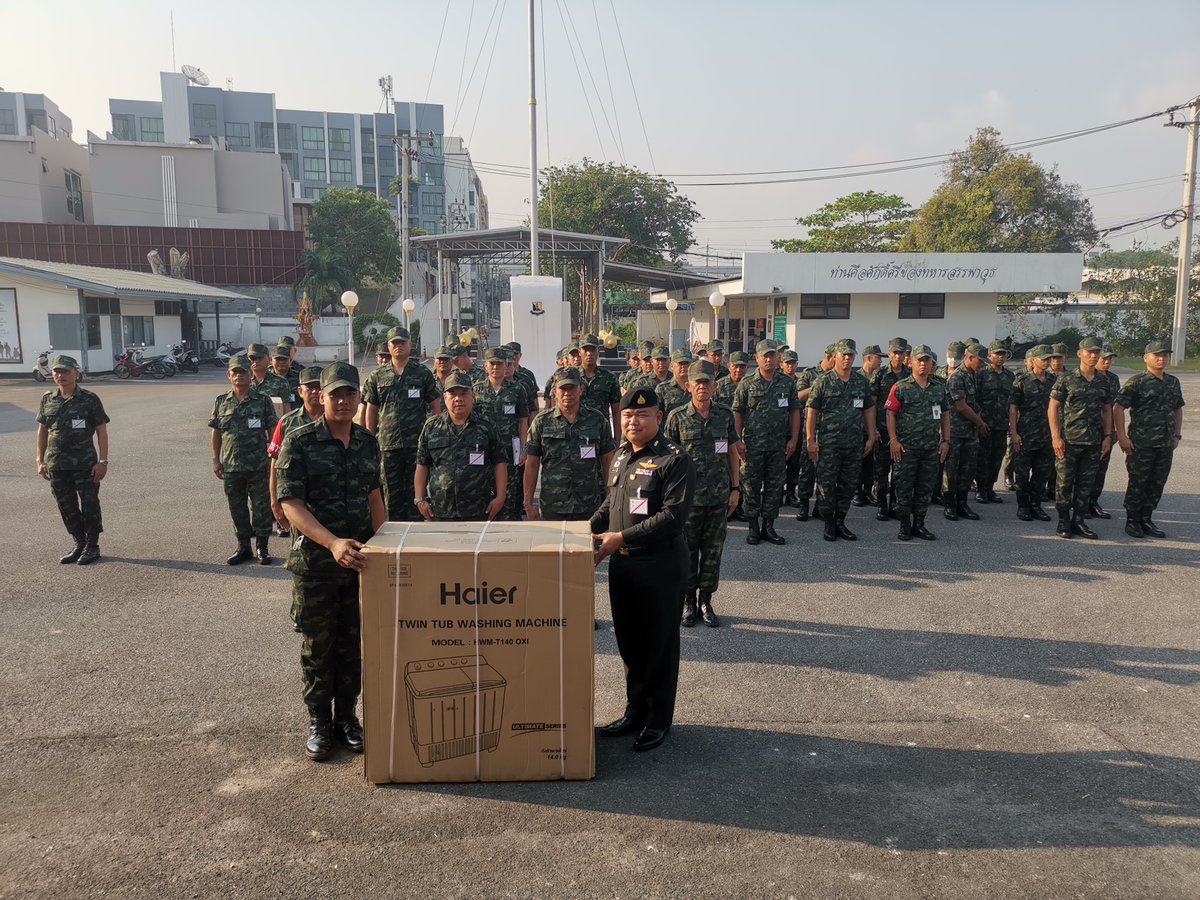 ordnance110's tweet photo. เมื่อวันที่ 110830 ม.ค.67 กอง สพบ.1 โดย ร.อ.ทศพร  สุดดี รักษาราชการแทน ผบ.กอง สพบ.1 ได้มอบอุปกรณ์ทำความสะอาด,อุปกรณ์สำนักงาน,เครื่องใช้ไฟฟ้า ให้กับกำลังพล เพื่อเสริมคุณภาพชีวิตและเพิ่มขวัญกำลังใจในการปฏิบัติงาน
ผลการปฏิบัติเป็นไปด้วยความเรียบร้อย
#กองสรรพาวุธเบาที่1 https://t.co/Q3KpO26Z4t