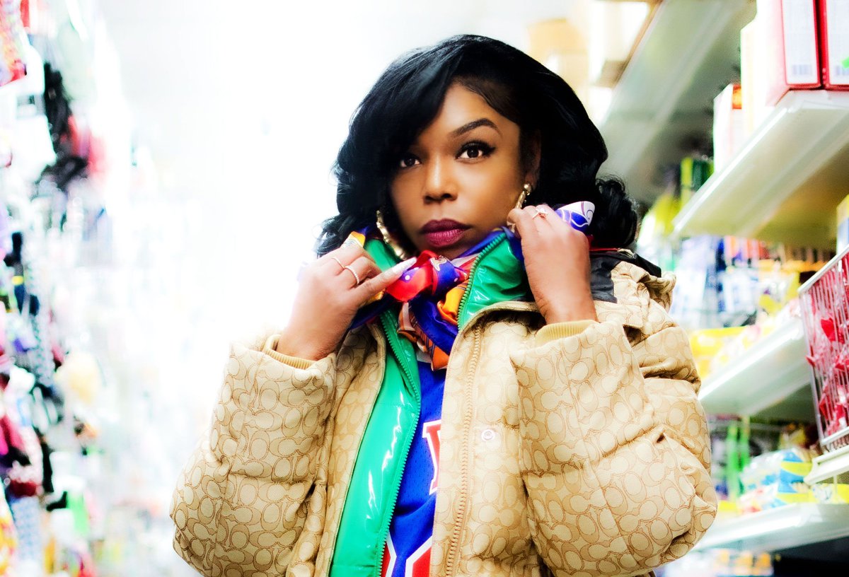 HIPHOPFINEART's tweet photo. 🚨Hot off the press 🚨

SHOUTOUT ATLANTA:
Meet Isis Kenney 👀
Artist, Designer and C.E.O

Read the latest issue, today!
https://t.co/fCduTgGRUm

#hiphopfineart  #isiskenney   #ShoutOutAtlanta  #KenjiBC @icewatercandy https://t.co/Ik1OyK2N5G