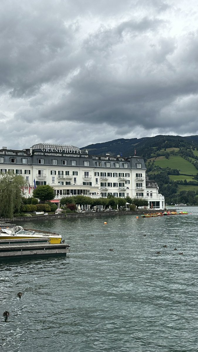 Huda🌸 tweet media